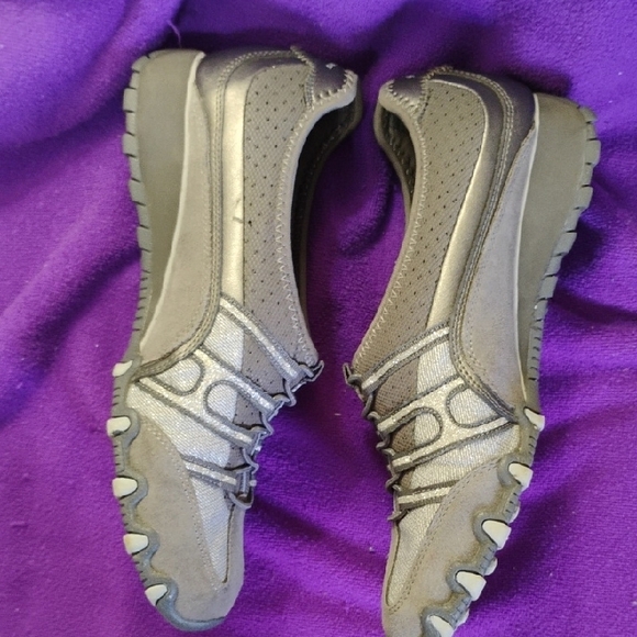 Skechers Taupe and Gray Athletic Shoes - Picture 6 of 7